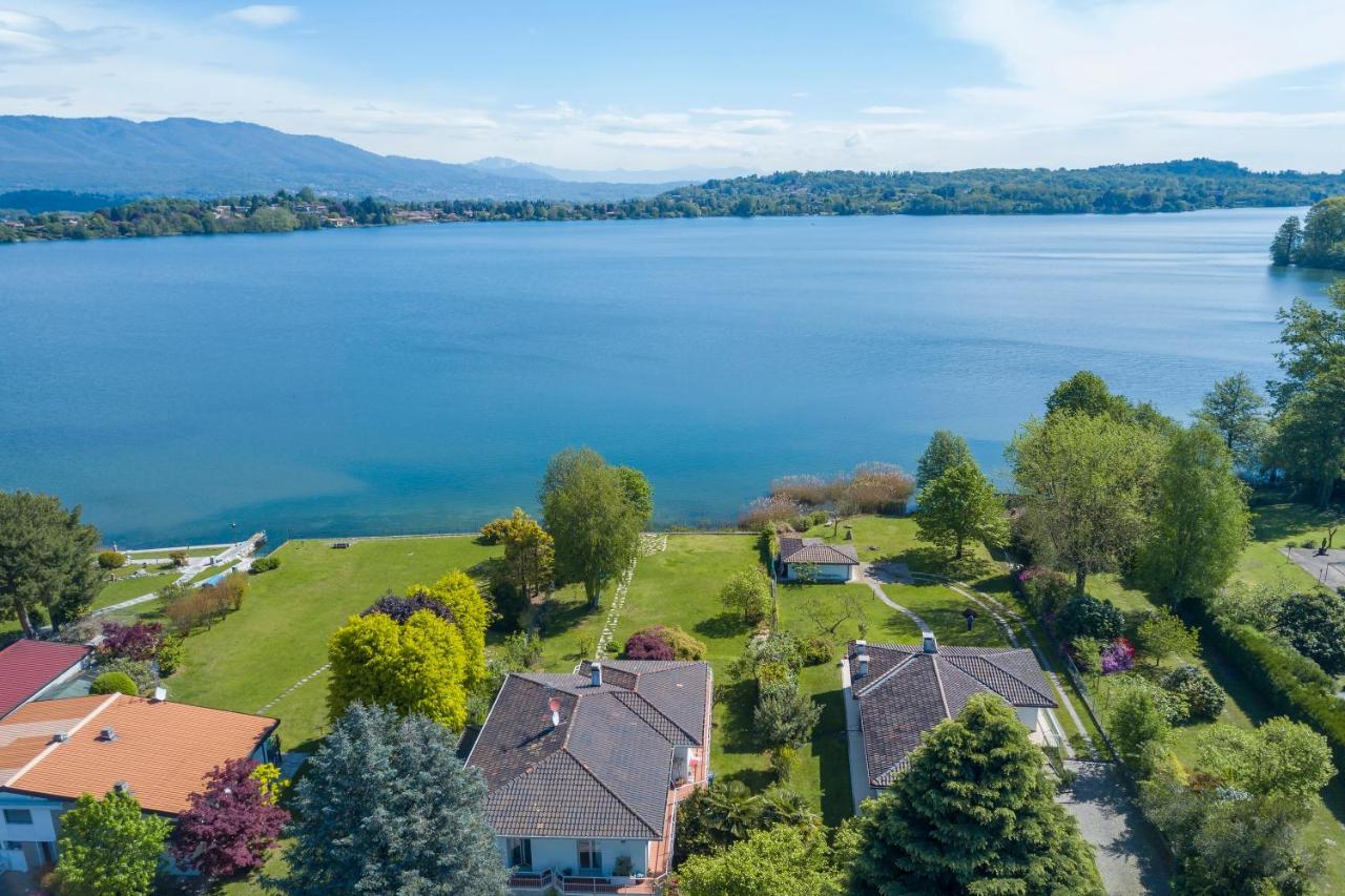 Villa Martine Au Bord Du Lac - Happy Rentals Cadrezzate Luaran gambar