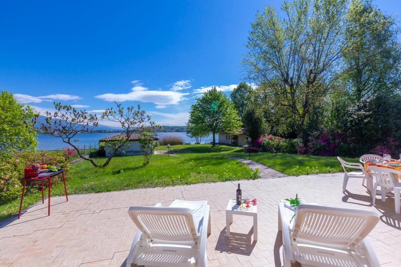Villa Martine Au Bord Du Lac - Happy Rentals Cadrezzate Luaran gambar
