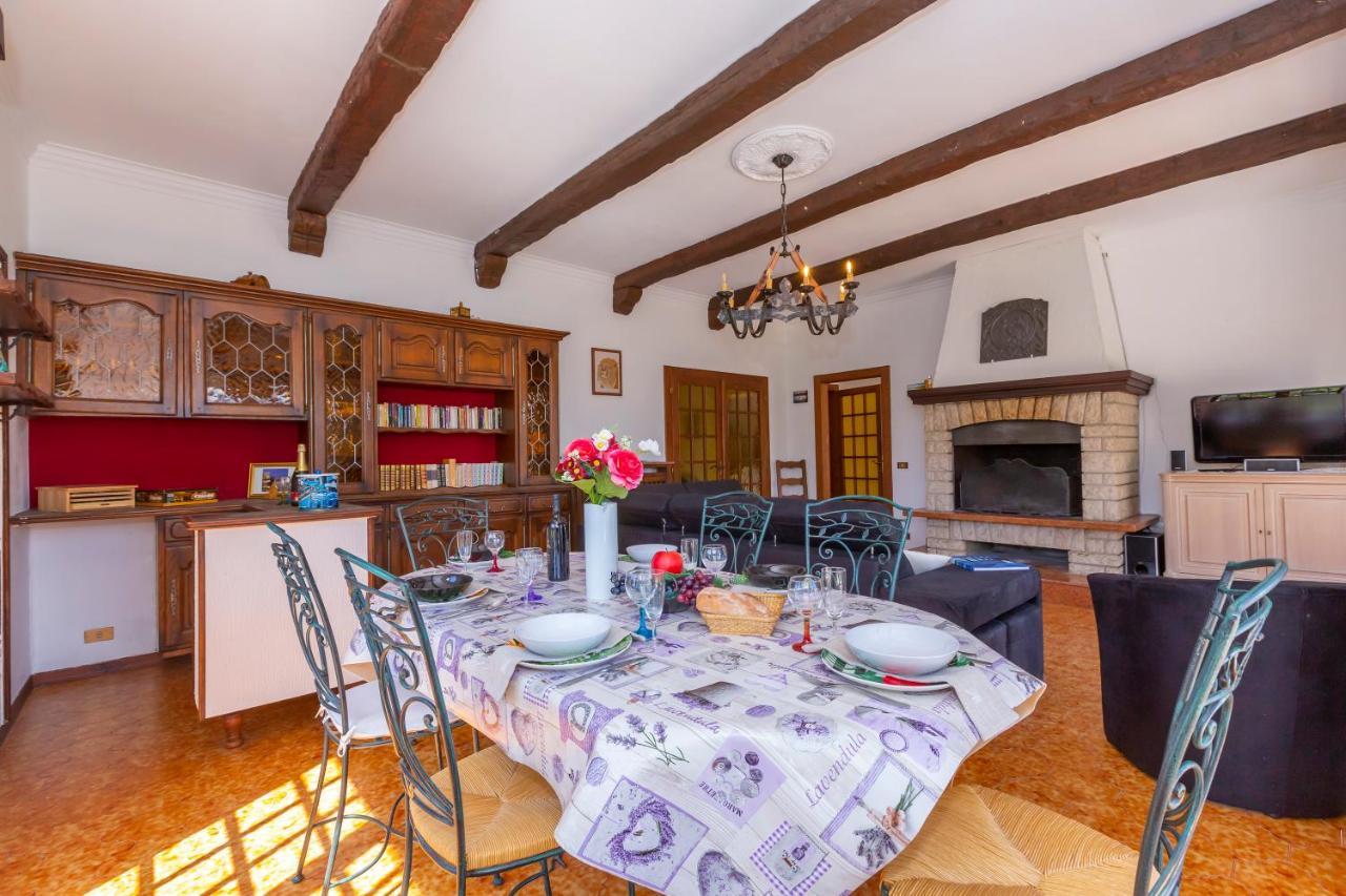 Villa Martine Au Bord Du Lac - Happy Rentals Cadrezzate Luaran gambar
