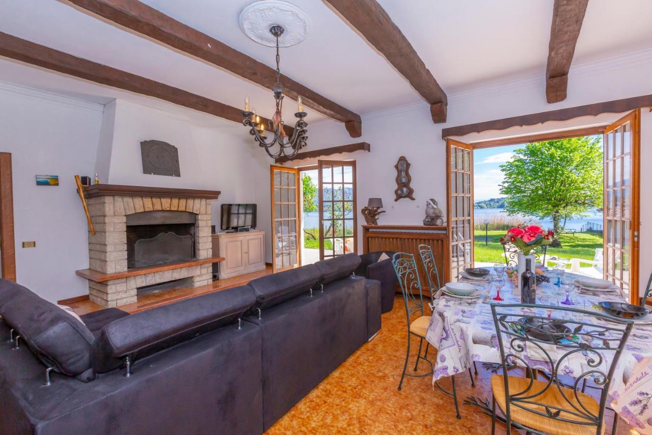 Villa Martine Au Bord Du Lac - Happy Rentals Cadrezzate Luaran gambar